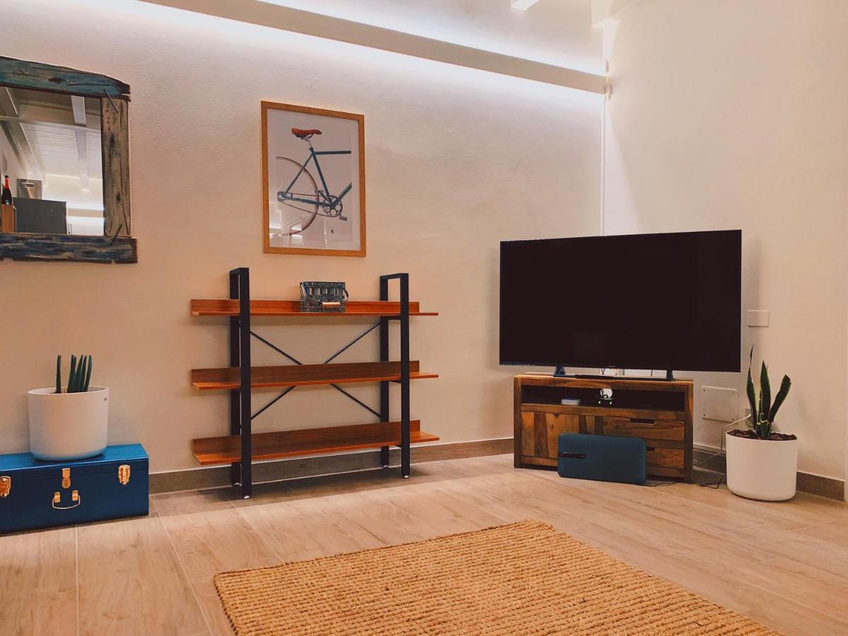 Apartment Charme And Relax With Garden And Swimming Pool Desenzano del Garda Dış mekan fotoğraf